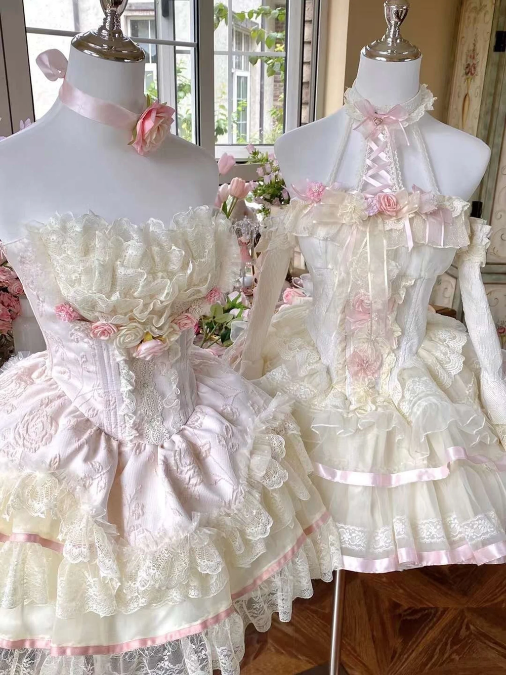 Blooming Flowers Lace Marie Antoinette Style Short Dress