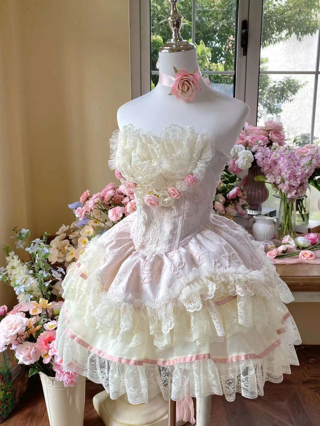 Blooming Flowers Lace Marie Antoinette Style Short Dress